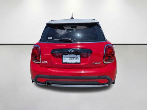 Used 2024 MINI Cooper 2-Door Hardtop FWD image 5