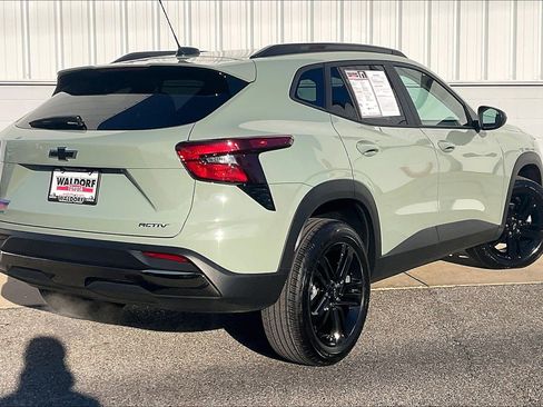 Used 2025 Chevrolet Trax ACTIV image 17