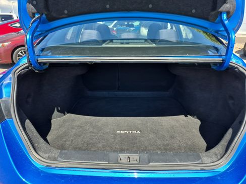 Used 2025 Nissan Sentra SR FWD image 21