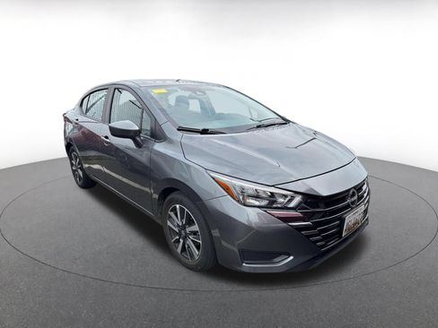 Used 2025 Nissan Versa SV FWD image 2
