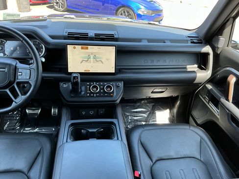 Used 2023 Land Rover Defender 110 X image 16