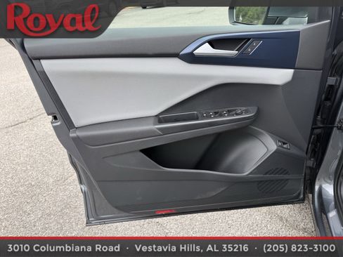 Certified 2022 Volkswagen Taos SE image 13