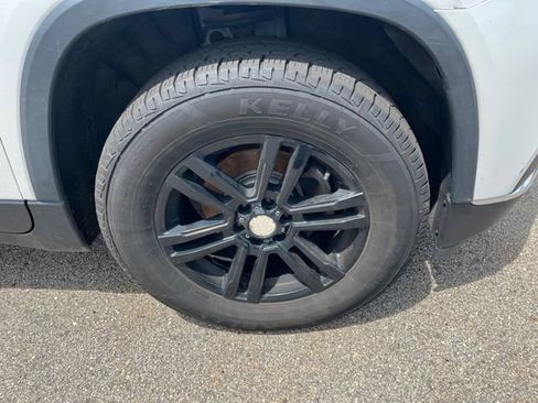 Used 2018 Chevrolet Traverse LT AWD/4WD image 9
