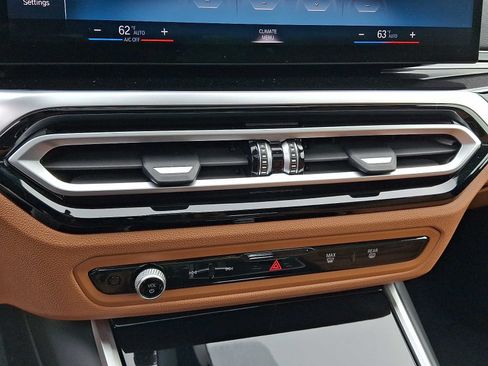 Certified 2023 BMW 330i xDrive Sedan AWD/4WD image 18