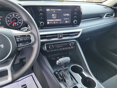 Used 2022 Kia K5 LXS image 19