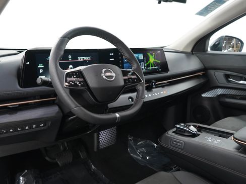 Used 2024 Nissan Ariya AWD image 25