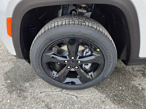 New 2026 Jeep Grand Cherokee Limited w/ Limited Altitude Package AWD/4WD image 31