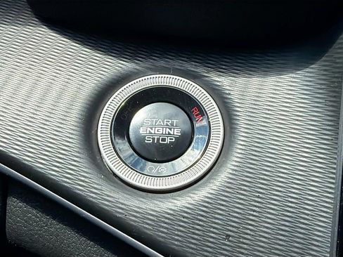 Used 2024 Jeep Grand Cherokee Altitude AWD/4WD image 35
