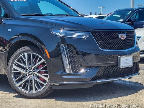 Certified 2024 Cadillac XT6 Sport w/ LPO, Floor Liner Package AWD/4WD image 3