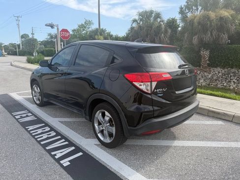 Used 2019 Honda HR-V LX image 3