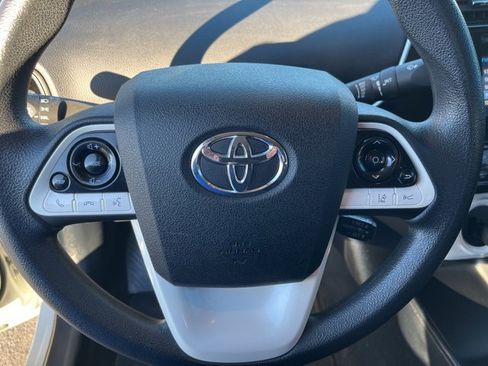 Used 2017 Toyota Prius One image 12