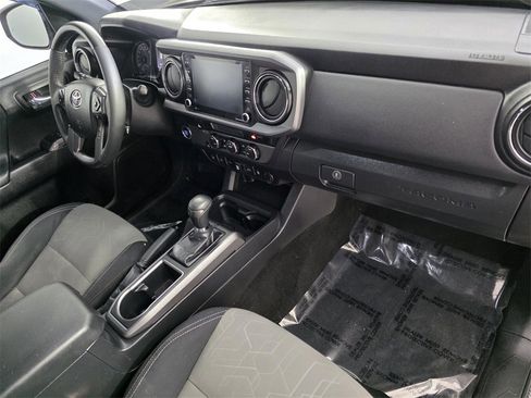 Used 2022 Toyota Tacoma SR5 image 32