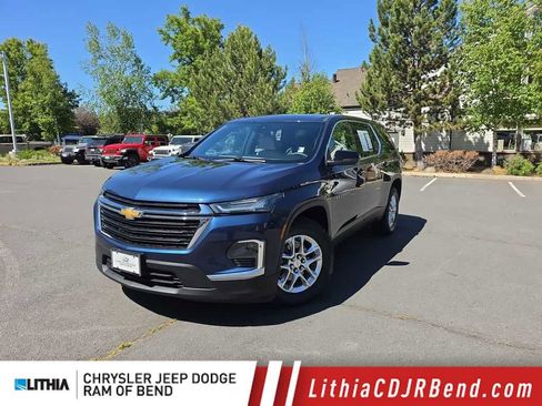 Used 2023 Chevrolet Traverse LS AWD/4WD image 1