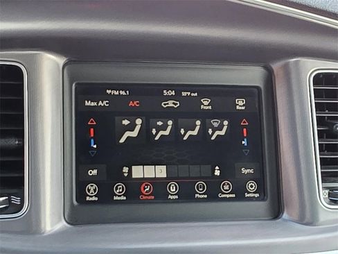 Used 2020 Dodge Charger SXT image 13