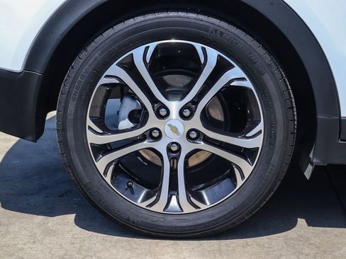 Used 2020 Chevrolet Bolt Premier w/ Infotainment Package FWD image 8