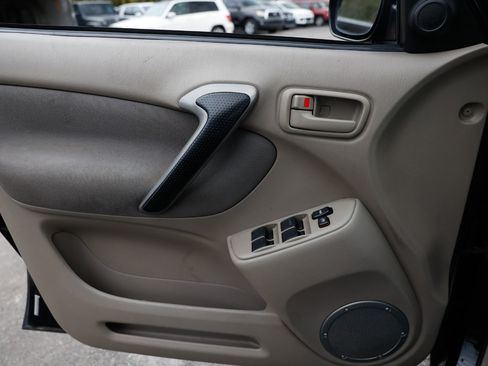 Used 2002 Toyota RAV4 2WD image 34