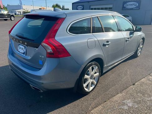 Used 2017 Volvo V60 T5 Platinum AWD/4WD image 12