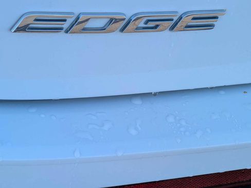 Certified 2018 Ford Edge SEL w/ Equipment Group 201A image 12