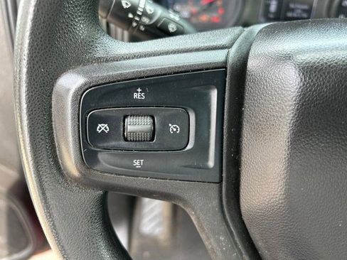 Used 2020 Chevrolet Silverado 1500 Custom w/ Custom Value Package AWD/4WD image 17