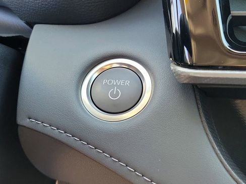 New 2025 Toyota Highlander Platinum image 26