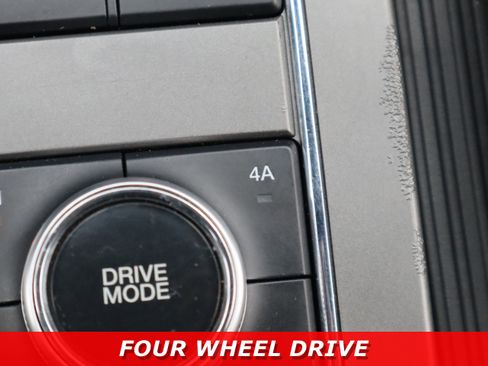 Used 2021 Ford Expedition XLT image 22