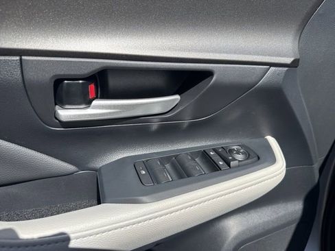 Certified 2026 Toyota Grand Highlander XLE FWD image 19