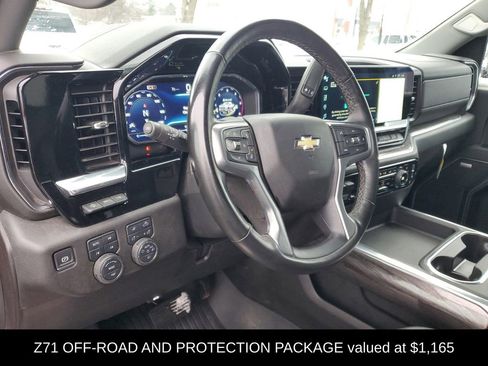 Used 2025 Chevrolet Silverado 2500 LTZ w/ LTZ Plus Package image 9
