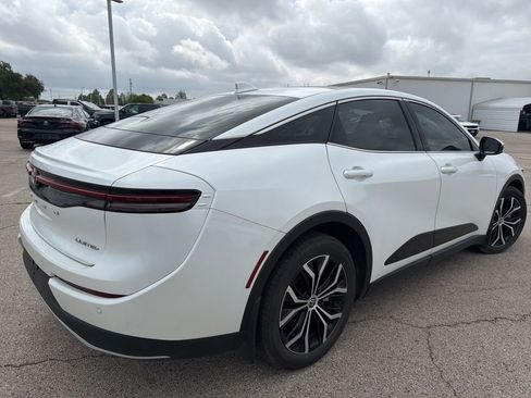 Used 2024 Toyota Crown image 6