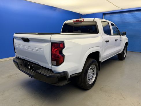 Used 2024 Chevrolet Colorado W/T w/ WT Convenience Package II RWD image 7