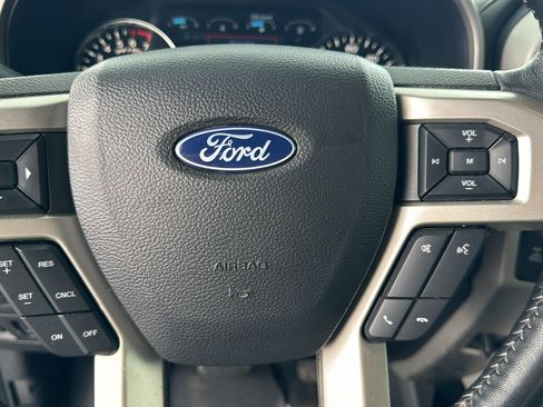 Used 2020 Ford F150 Lariat w/ Equipment Group 502A Luxury AWD/4WD image 14