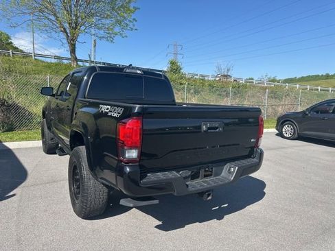 Used 2018 Toyota Tacoma TRD Sport image 20