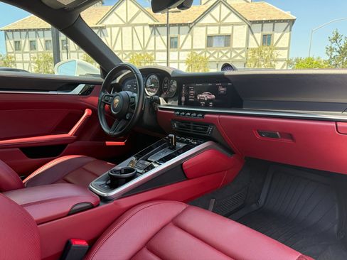 Certified 2021 Porsche 911 Carrera RWD image 24