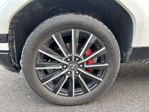 Used 2024 Lexus GX 550 w/ Accessory Package (2T) image 11