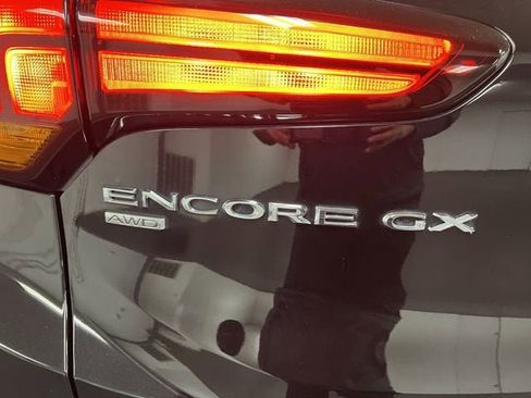 Certified 2022 Buick Encore GX Preferred w/ Cold Weather Comfort Package AWD/4WD image 30