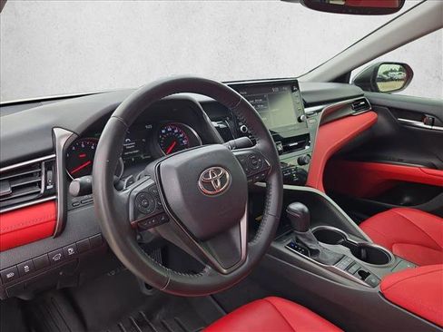 Used 2022 Toyota Camry XSE FWD image 10