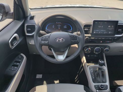 New 2026 Hyundai Venue SEL FWD image 18