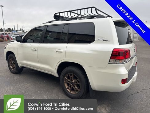 Used 2021 Toyota Land Cruiser image 7