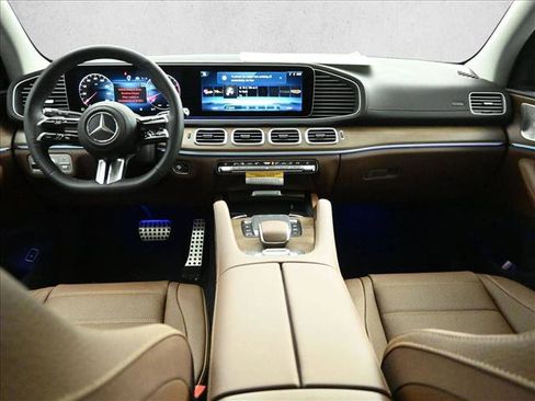 New 2026 Mercedes-Benz GLS 450 4MATIC image 21