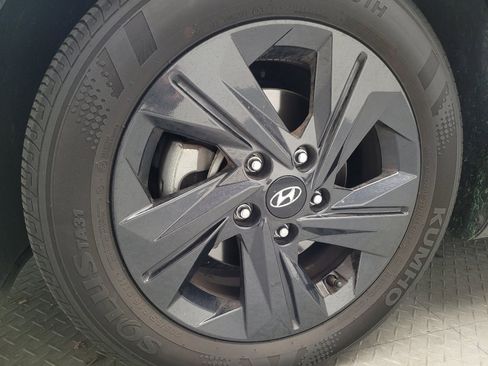Used 2023 Hyundai Elantra SEL w/ Cargo Package FWD image 31