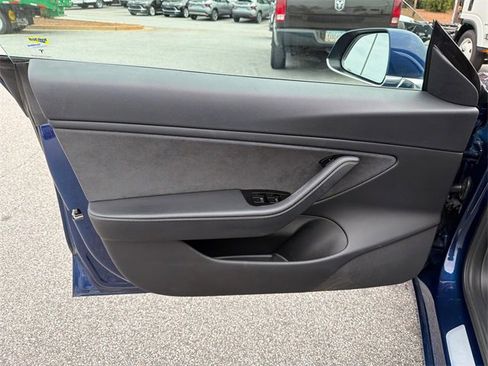 Used 2018 Tesla Model 3 Long Range image 10