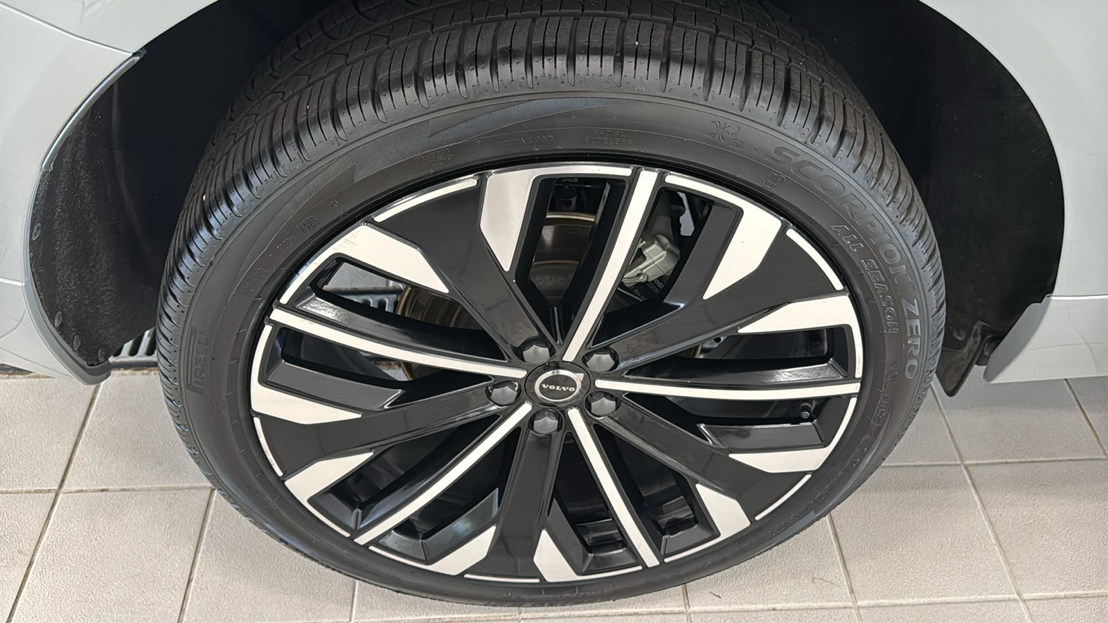 Used 2026 Volvo XC60 B5 Ultra AWD/4WD image 31