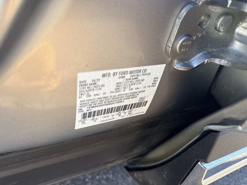 Used 2022 Ford Explorer XLT w/ Equipment Group 202A AWD/4WD image 28