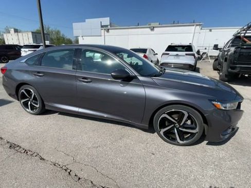 Used 2020 Honda Accord Sport image 3