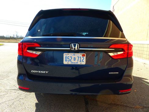 Used 2023 Honda Odyssey Touring image 8