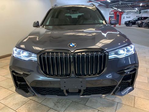Used 2021 BMW X7 xDrive40i w/ M Sport Package image 3