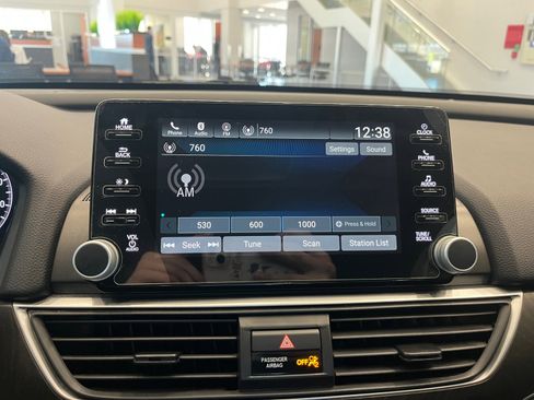 Used 2018 Honda Accord EX image 14
