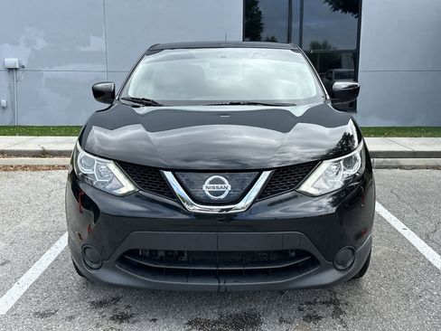 Used 2019 Nissan Rogue Sport S image 12