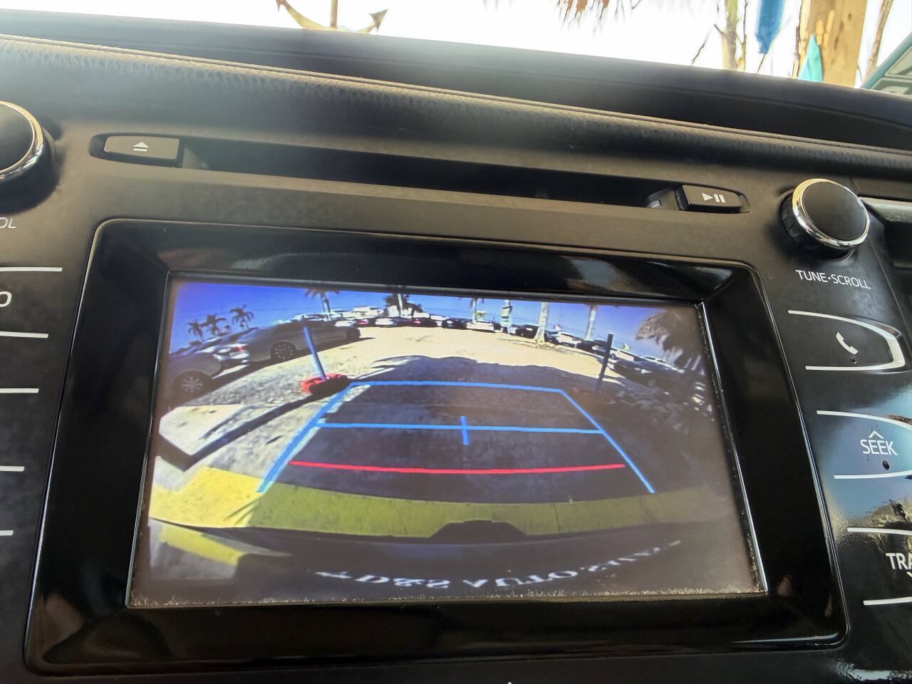 Used 2015 Toyota Highlander Plus FWD image 20