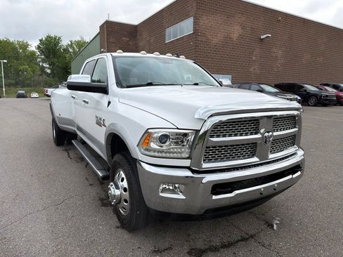 Used 2015 RAM 3500 Laramie AWD/4WD image 2