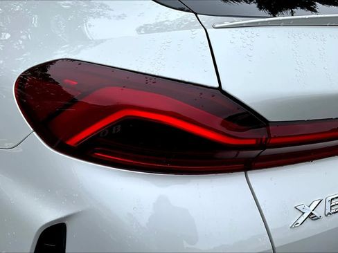 Used 2023 BMW X6 xDrive40i w/ Executive Package image 28